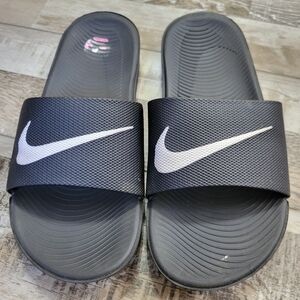 nike sandals smiley face